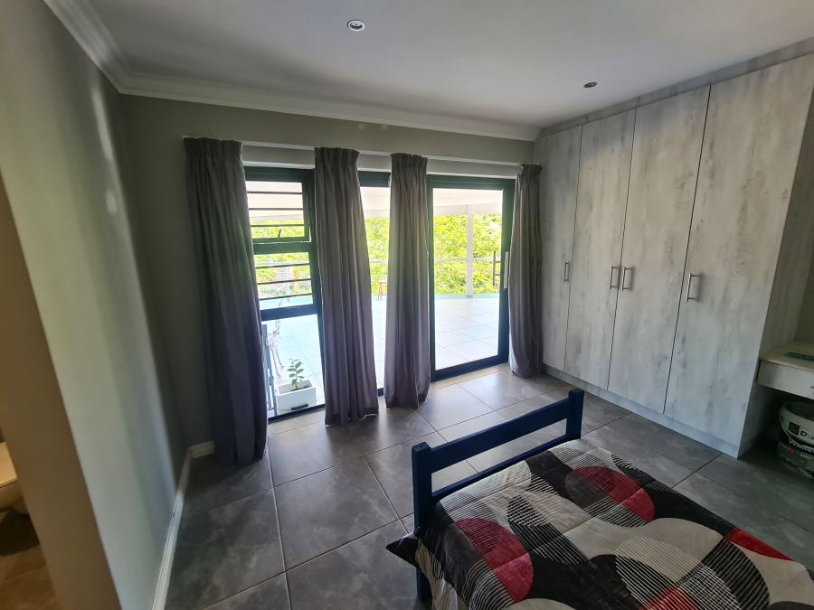 5 Bedroom Property for Sale in Noorsekloof Eastern Cape